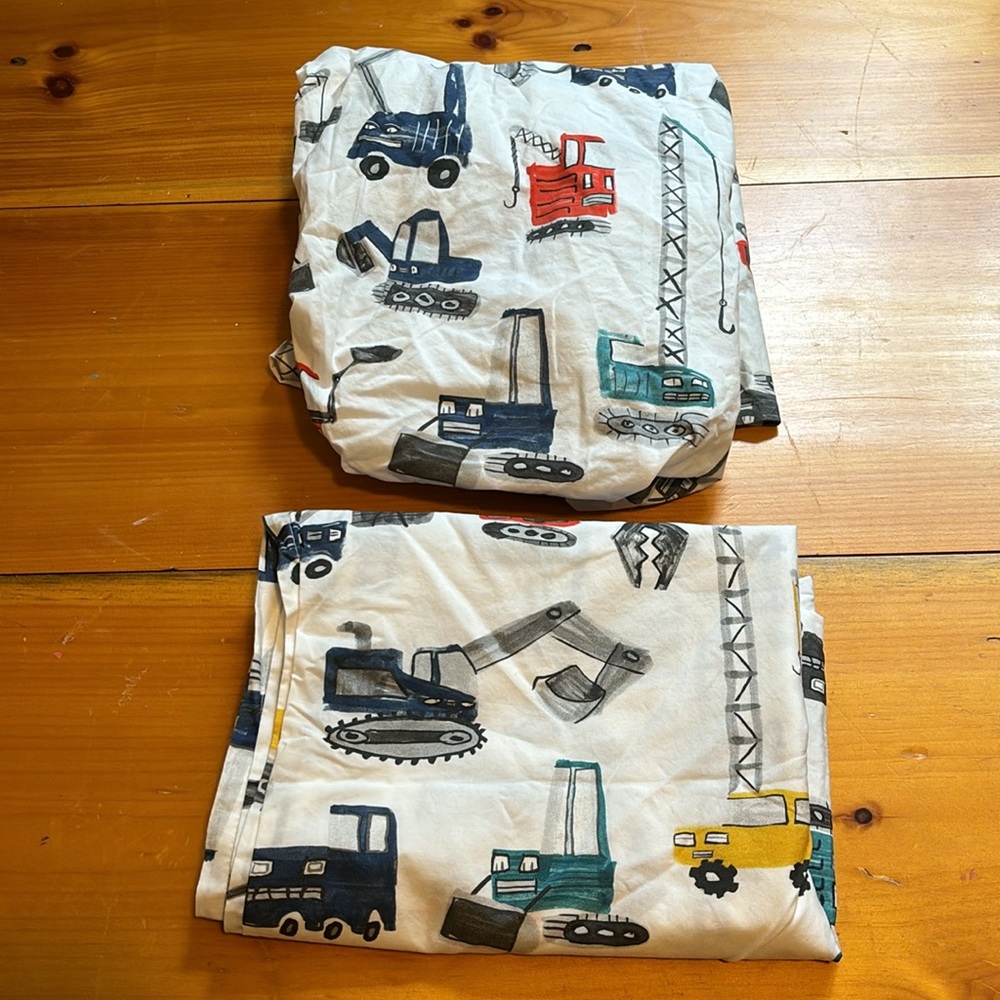 POTTERY BARN KIDS *Toddler Sheet Set* Fitted & Flat Construction Trucks Organic